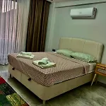 Villa Ari Honeybee