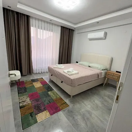 Villa Ari Honeybee