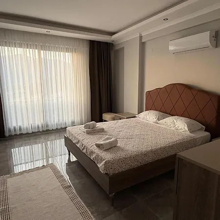 Ari Honeybee * Fethiye