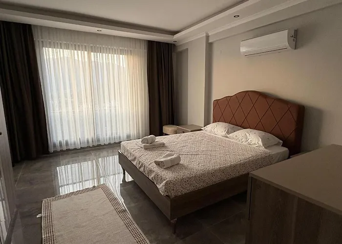 Ari Honeybee * Fethiye