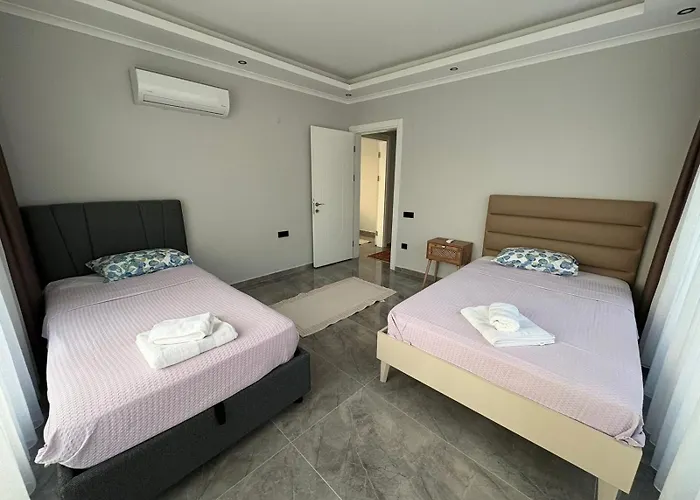 Ari Honeybee Villa