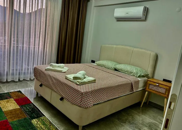 Villa Ari Honeybee